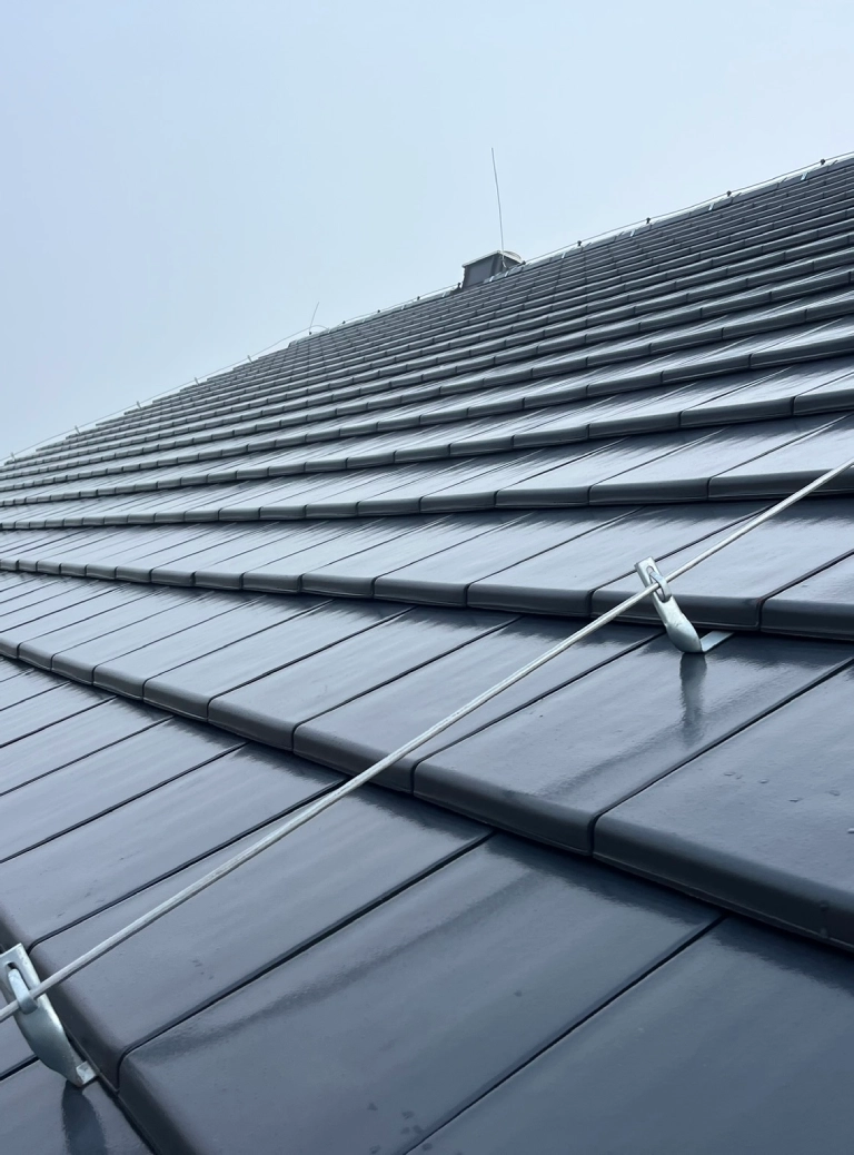 układanie dachówki